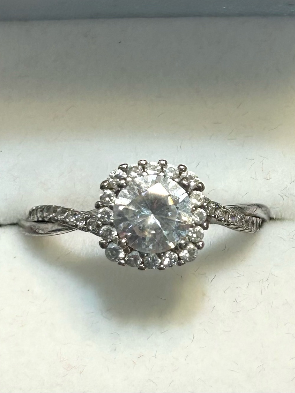 BB CN Sterling Silver White Cubic Zirconia Ring 925 CZ Halo 3.1g Size 8.75 EUC